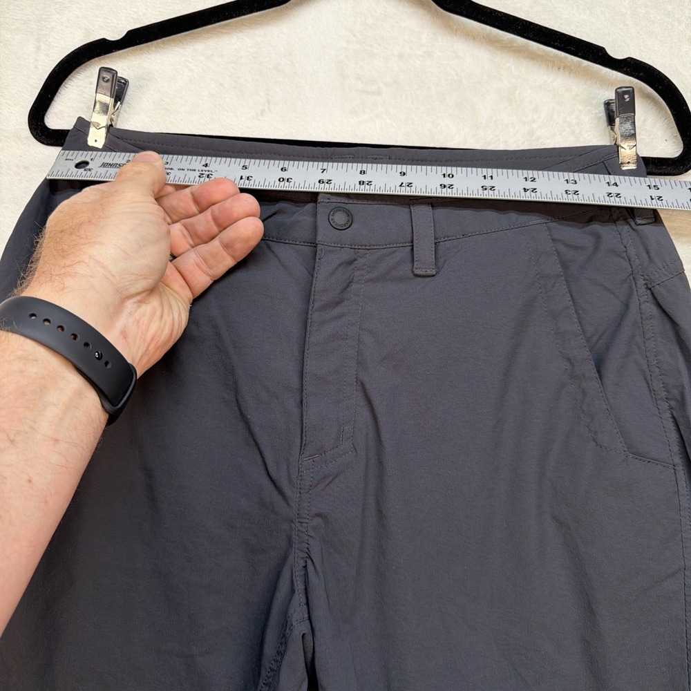Mountain Hardwear Hiking Shorts Mens 32 Gray Lightweight Stretch Trail - Picture 2 of 9